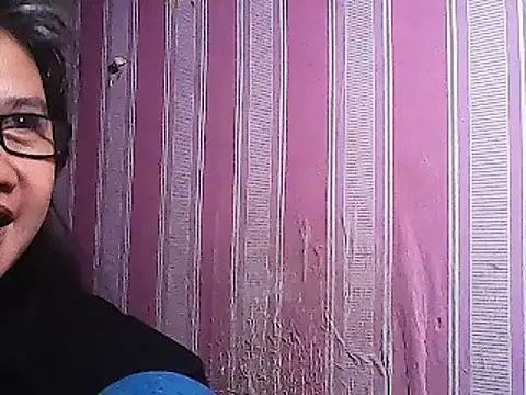 sweetsosie18 online show from 02.19.25