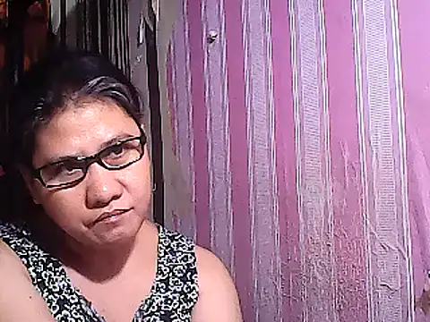 sweetsosie18 online show from 02.25.25