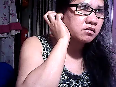 sweetsosie18 online show from 02.25.25