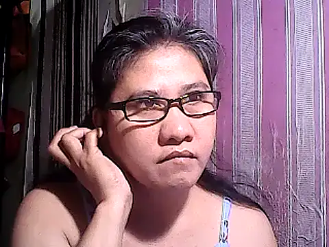 sweetsosie18 online show from 02.26.25