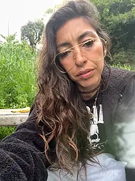 amanilouve online show from 04.12.26