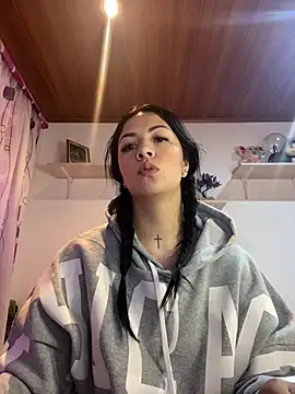 Snapshot of MadisonCambel chatting on 12.10.24 MadisonCambel online show from 12.10.24