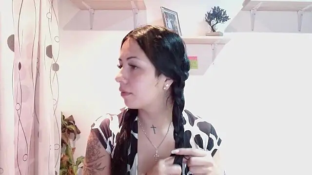 Snapshot of MadisonCambel chatting on 12.11.24 MadisonCambel online show from 12.11.24