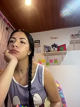 Snapshot of MadisonCambel chatting on 12.27.24 MadisonCambel online show from 12.27.24