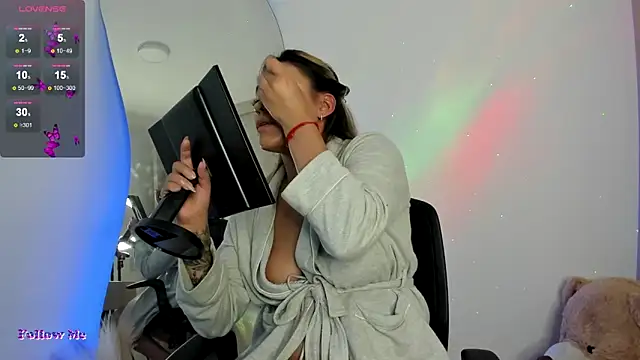 SussiVega online show from 03.06.25