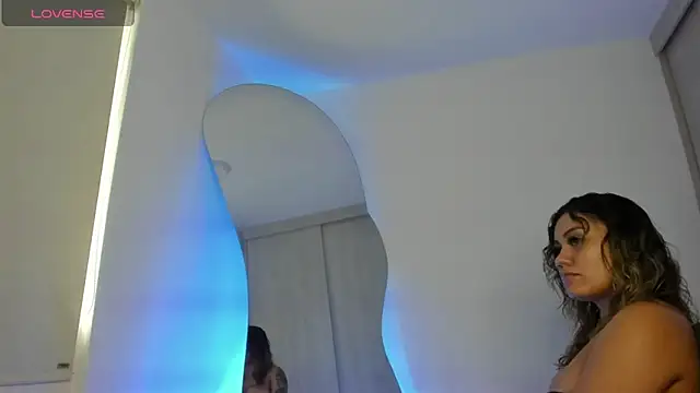 SussiVega online show from 10.20.25