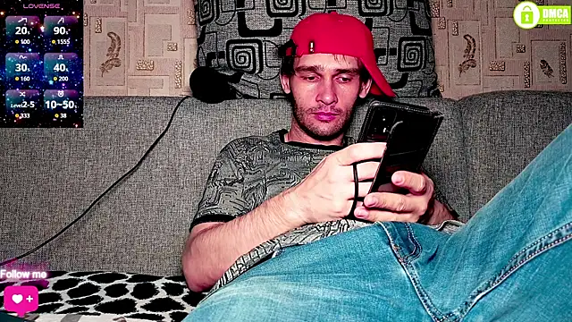 Snapshot of DavidCarroll chatting on 10.18.25 DavidCarroll online show from 10.18.25