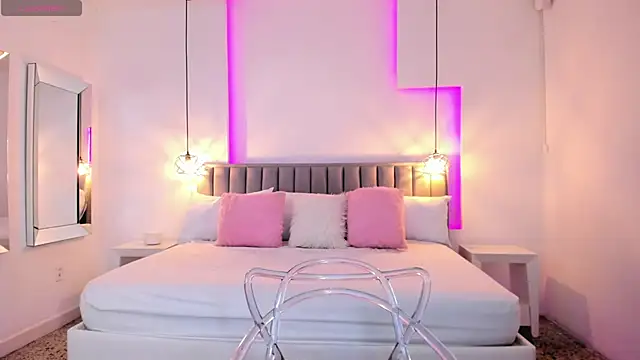 Snapshot of ValeryNova chatting on 01.17.25 ValeryNova online show from 01.17.25