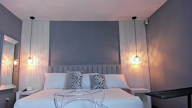 Snapshot of ValeryNova chatting on 03.20.25 ValeryNova online show from 03.20.25