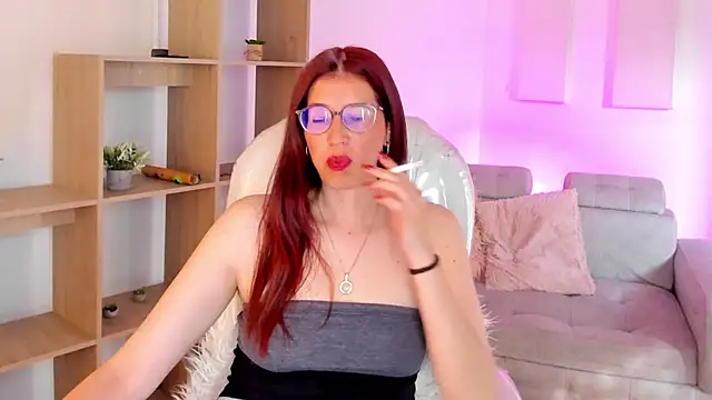 Snapshot of Antonnella_3 chatting on 10.09.25 Antonnella 3 online show from 10.09.25