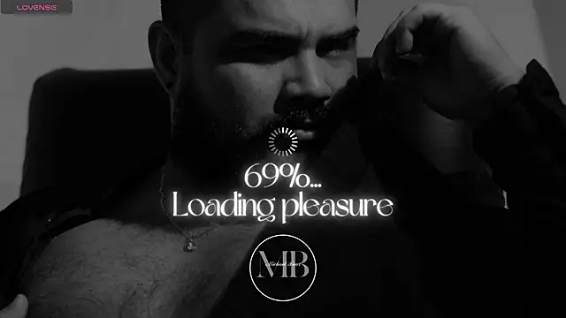 Snapshot of MichaelBear_ chatting on 11.16.25 MichaelBear online show from 11.16.25