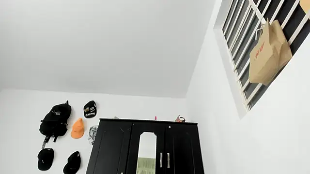 natalia hottman online show from 12.20.24