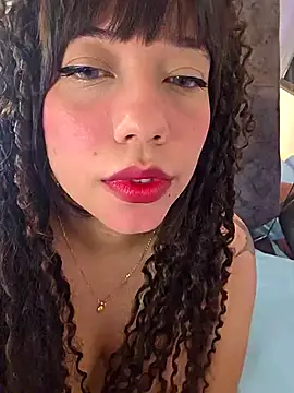 Snapshot of miafresa_hot chatting on 11.14.25 miafresa hot online show from 11.14.25