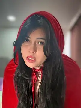 Alyaa s online show from 10.31.25