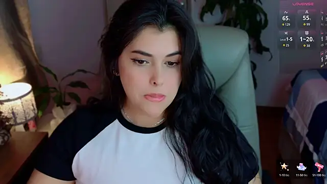 Snapshot of Alyaa_s chatting on 07.26.26 Alyaa s online show from 07.26.26