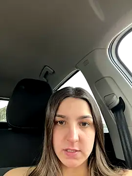 Snapshot of DoriDeluxe66 chatting on 11.17.25 DoriDeluxe66 online show from 11.17.25