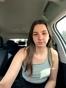 Snapshot of DoriDeluxe66 chatting on 11.20.25 DoriDeluxe66 online show from 11.20.25