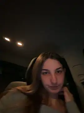 Snapshot of DoriDeluxe66 chatting on 11.24.25 DoriDeluxe66 online show from 11.24.25