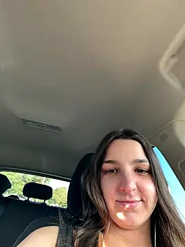 Snapshot of DoriDeluxe66 chatting on 11.27.25 DoriDeluxe66 online show from 11.27.25