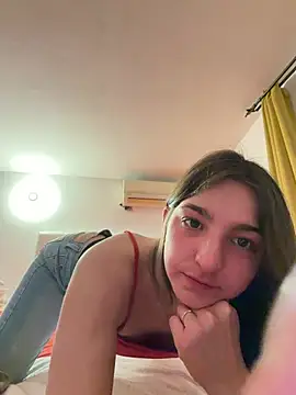 Snapshot of DoriDeluxe66 chatting on 02.12.26 DoriDeluxe66 online show from 02.12.26