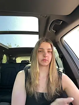 Snapshot of DoriDeluxe66 chatting on 02.22.26 DoriDeluxe66 online show from 02.22.26