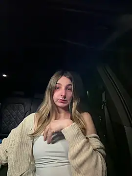 Snapshot of DoriDeluxe66 chatting on 02.27.26 DoriDeluxe66 online show from 02.27.26