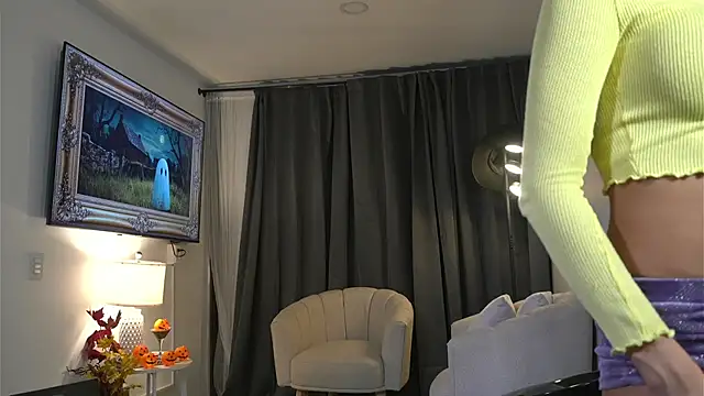 Snapshot of kendall_ruiz chatting on 10.29.25 kendall ruiz online show from 10.29.25