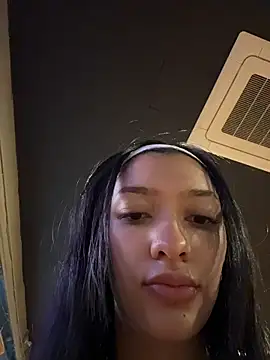 Snapshot of kendall_ruiz chatting on 11.05.25 kendall ruiz online show from 11.05.25