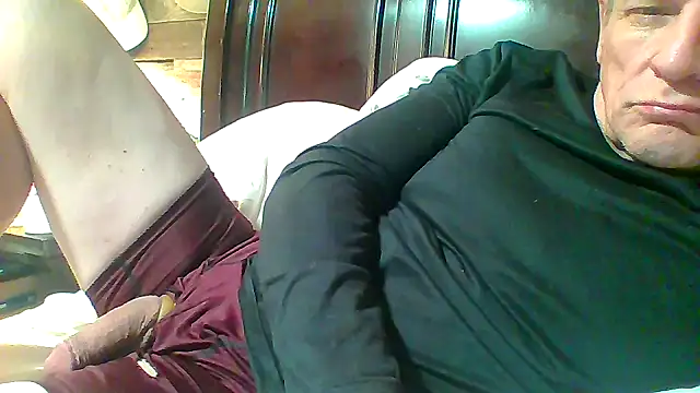 Snapshot of imN2Deep4mygirl2take chatting on 04.12.26 imN2Deep4mygirl2take online show from 04.12.26