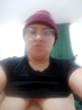 Snapshot of johannasexy97 chatting on 05.21.26 johannasexy97 online show from 05.21.26