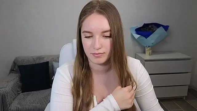 EvaMaddison online show from 01.08.25