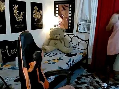 Snapshot of UrhotGoddess chatting on 10.24.25 UrhotGoddess online show from 10.24.25