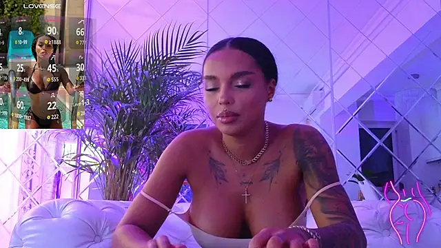 KimiBrown online show from 11.27.25