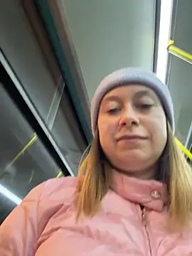 BrookeEvans online show from 10.05.25