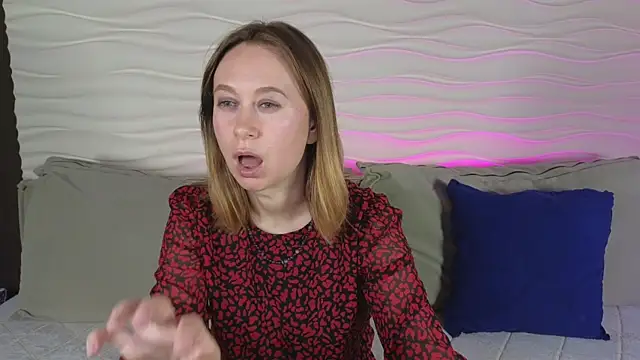 BrookeEvans online show from 10.12.25