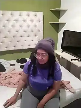 Snapshot of Diosasky chatting on 02.04.25 Diosasky online show from 02.04.25