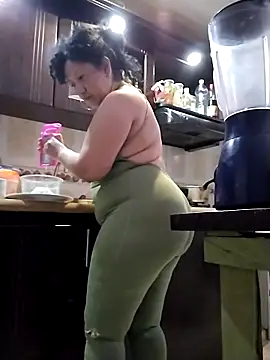 Snapshot of Diosasky chatting on 03.06.25 Diosasky online show from 03.06.25