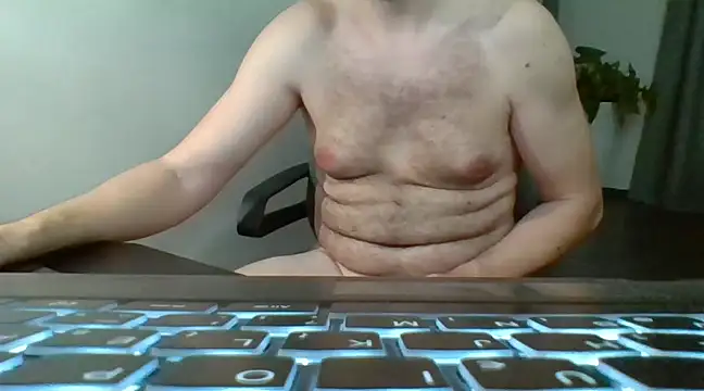 Snapshot of Horney_boy86 chatting on 12.07.24 Horney boy86 online show from 12.07.24