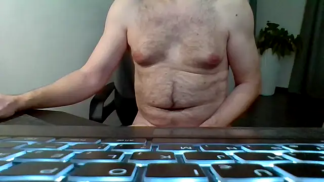 Snapshot of Horney_boy86 chatting on 02.20.25 Horney boy86 online show from 02.20.25