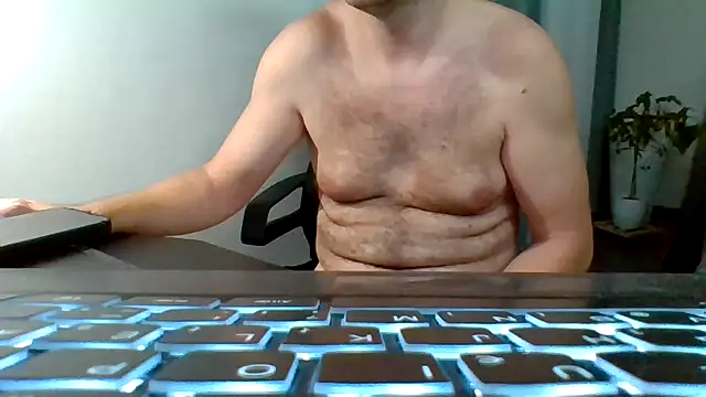 Snapshot of Horney_boy86 chatting on 09.12.25 Horney boy86 online show from 09.12.25