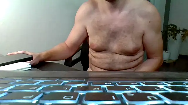 Snapshot of Horney_boy86 chatting on 09.21.25 Horney boy86 online show from 09.21.25