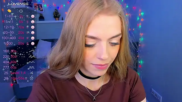 Snapshot of sayl0r_moon chatting on 12.28.24 sayl0r moon online show from 12.28.24