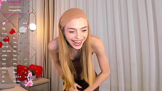 Snapshot of sayl0r_moon chatting on 02.19.25 sayl0r moon online show from 02.19.25