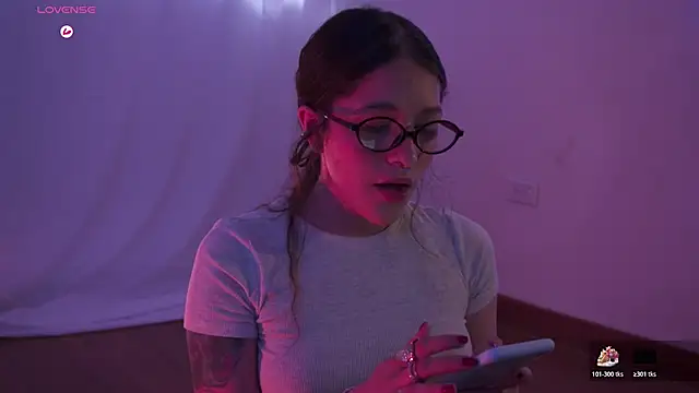 HannaMoom online show from 10.21.25