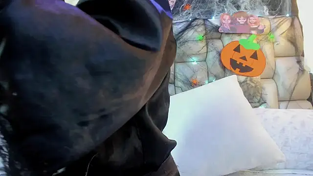 Salo Heaven online show from 10.31.25