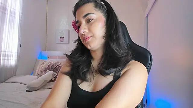 annadu011 online show from 02.12.25