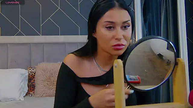 EmyLaveau online show from 01.16.25