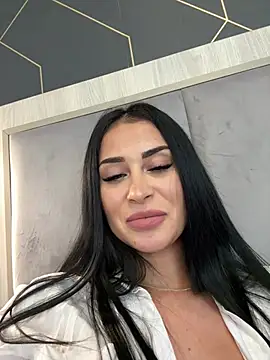 EmyLaveau online show from 02.18.25