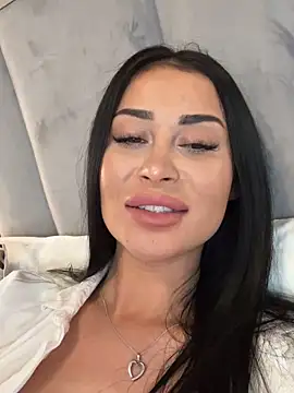 EmyLaveau online show from 03.11.25