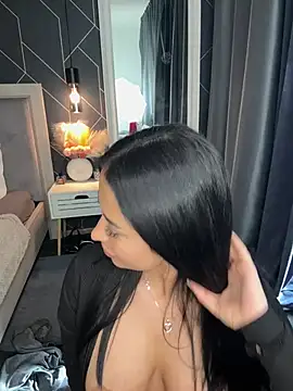 EmyLaveau online show from 03.13.25